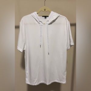 International Concepts Short Sleeve Hoodie. Size L